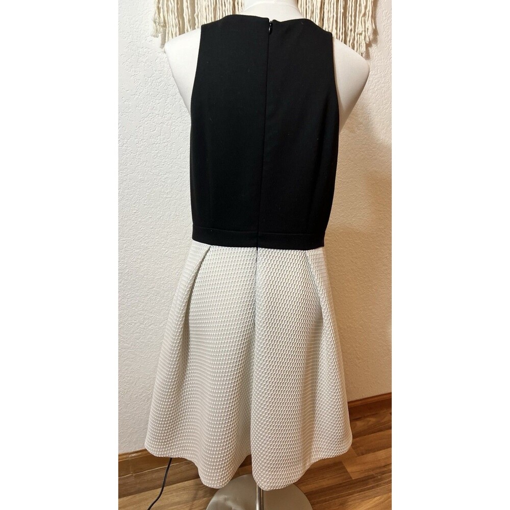Trina Turk Black & Ivory A-Line Honeycomb Textured Dress Size 6/8